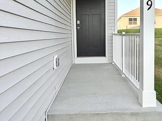 Building Photo - 10809 S 178th Ave