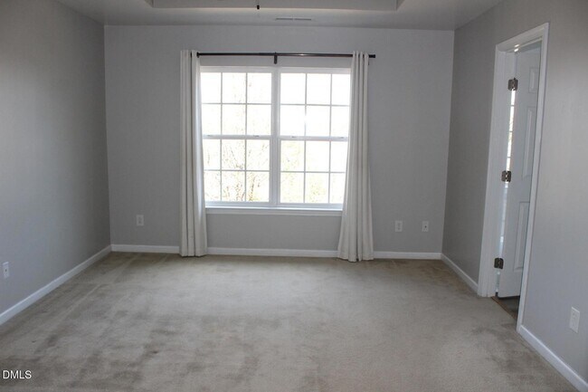 Building Photo - 318 Longchamp Ln