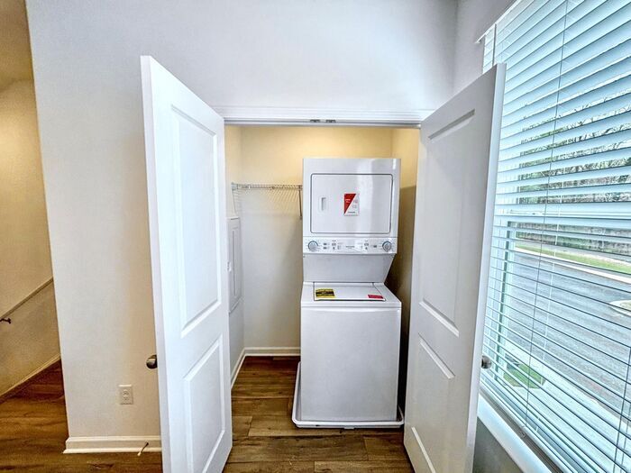 Building Photo - 4134 Tillie Cir