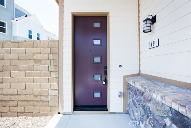 Building Photo - 198 Frame