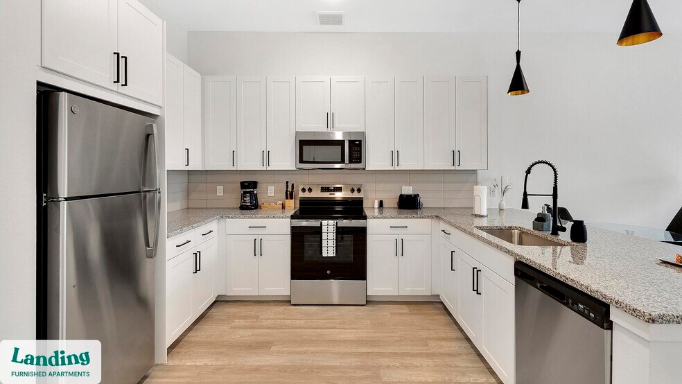 Building Photo - 650 E Sycamore St