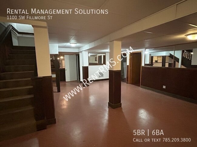 Building Photo - 1100 SW Fillmore St