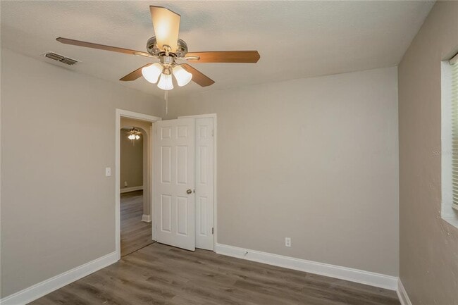 Building Photo - 2227 17th Ave S