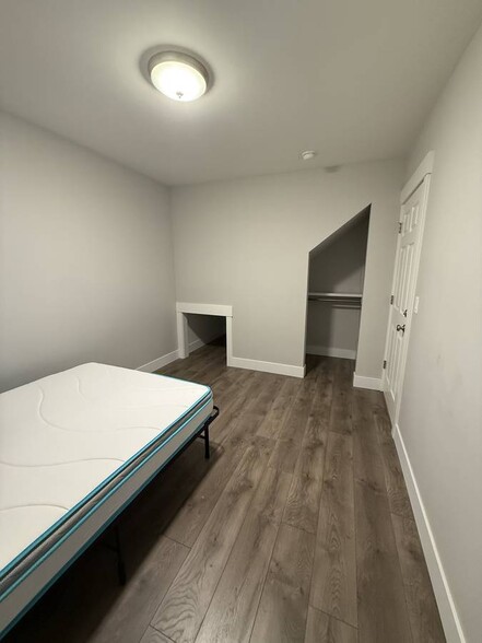 Primary Photo - 2613 Marine Ave SW