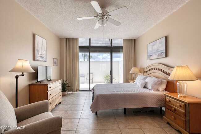 Building Photo - 1601 N Central Ave