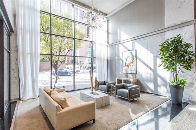 Building Photo - 620 Peachtree St NE