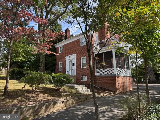 Primary Photo - 6020 Langston Blvd.