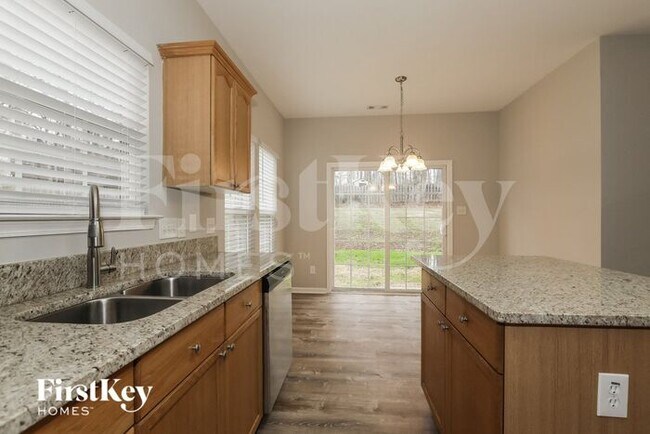 Building Photo - 13312 Salvo Dr