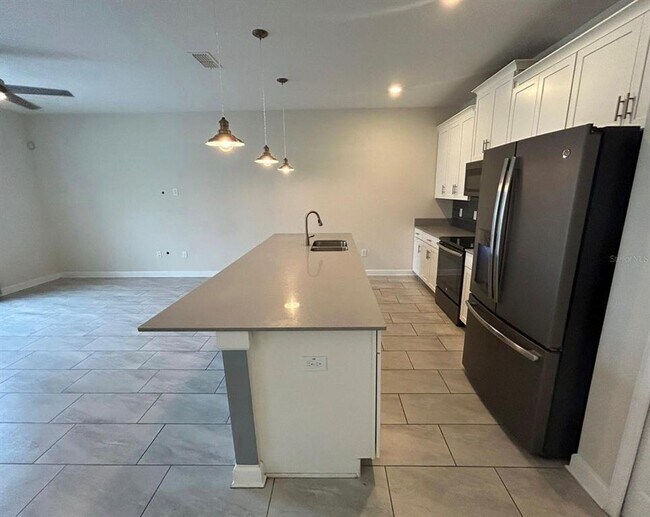 Building Photo - 4808 Romeo Cir