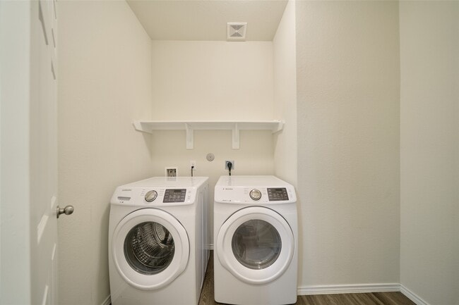Building Photo - 4201 Amber Ruse Dr