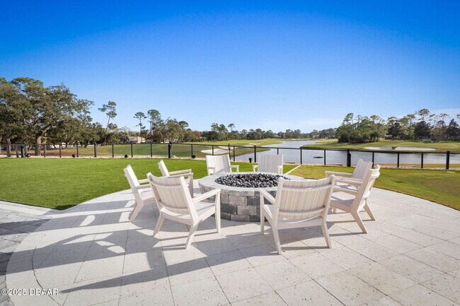 Building Photo - 4 Jasmine Run