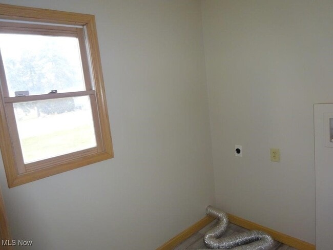 Building Photo - 1050 Mazepa Trail