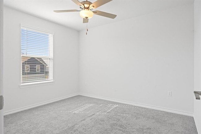 Building Photo - 15604 Ellinger Dr