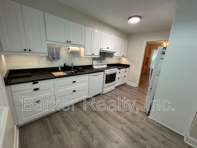 Building Photo - 1215 Collington Dr