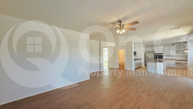 Building Photo - 3316 E Kingbird Pl