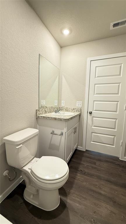 Building Photo - 21703 Meadow Ct