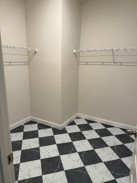 Building Photo - 116 Martel Dr