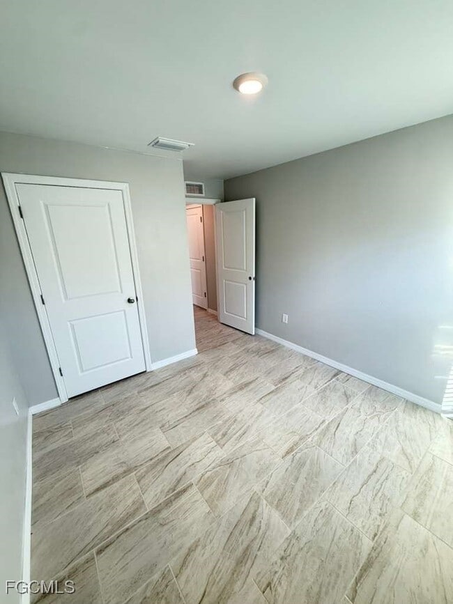 Building Photo - 5019 Moon Ln