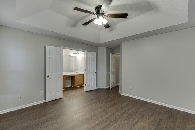 Building Photo - 2195 Oakland Spring Dr