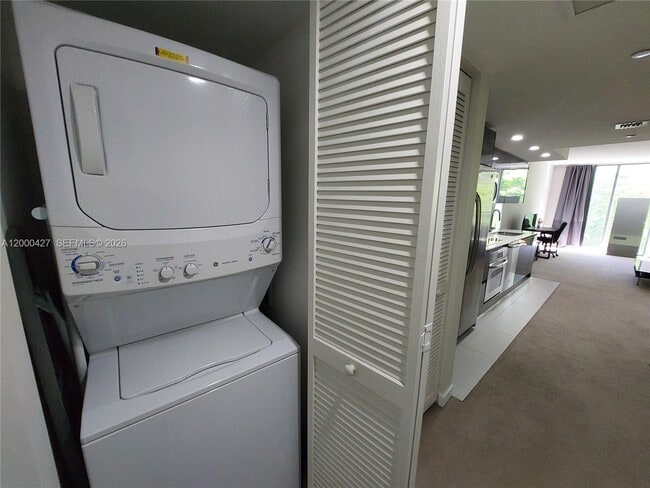 Building Photo - 31 SE 6th St