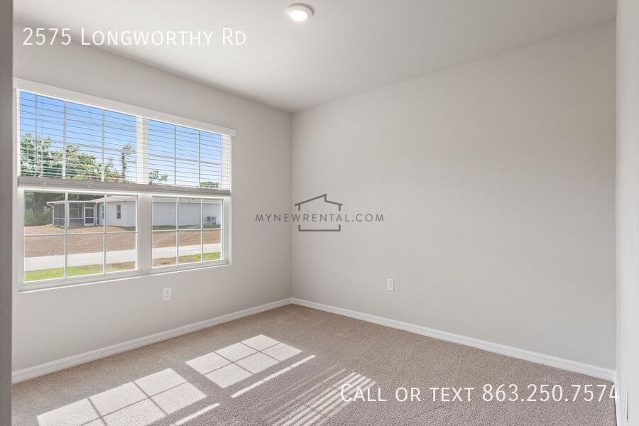 Building Photo - 2575 Longworthy Rd