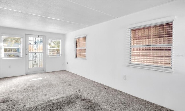 Building Photo - 209 50th Avenue Plaza E