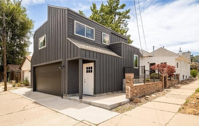 Building Photo - 4456 Clay St