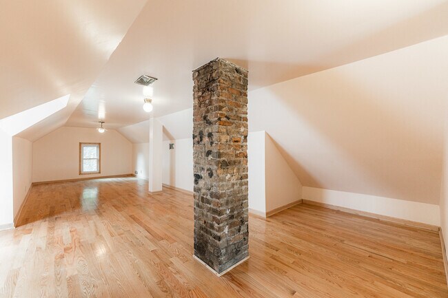 Building Photo - 2735 W St Georges Ct