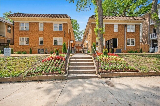 Primary Photo - 405 4th St NE
