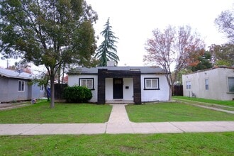 Building Photo - 43 W 25th St