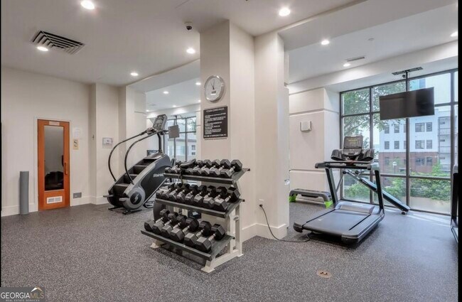 Building Photo - 3475 Oak Valley Rd NE