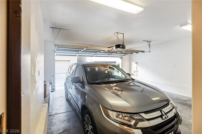 Building Photo - 9065 Hanging Tapestry Ct