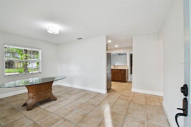 Building Photo - 4602 S Renellie Dr