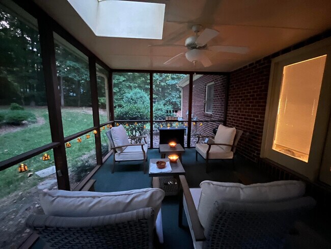 Building Photo - 6113 Tamannary Dr