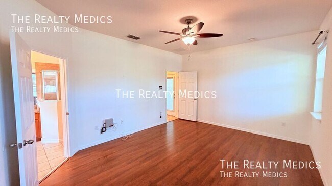 Building Photo - 4067 Knott Dr