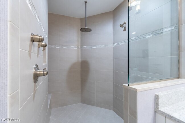 Building Photo - 16382 Viansa Wy