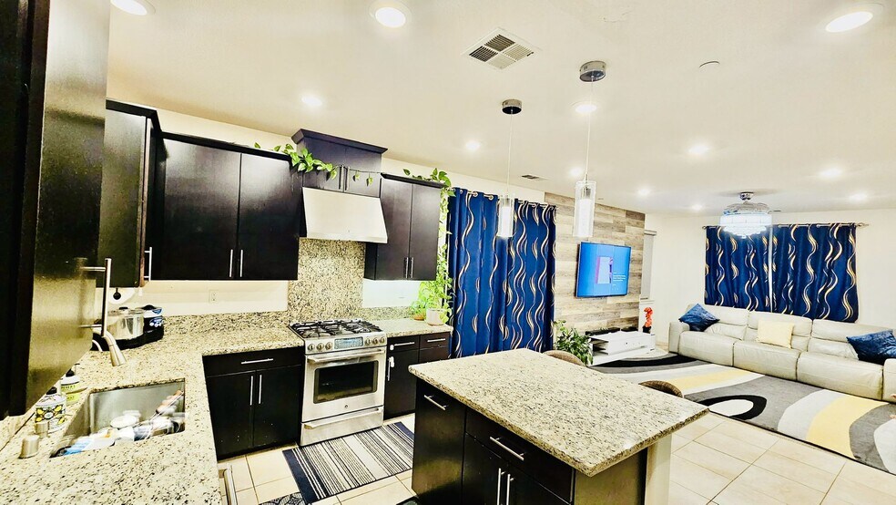 Building Photo - 2617 Alliston Loop