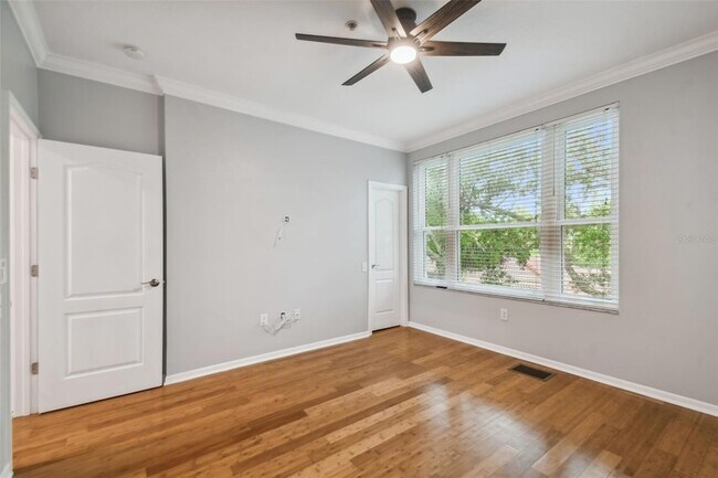 Building Photo - 3183 Bayshore Oaks Dr