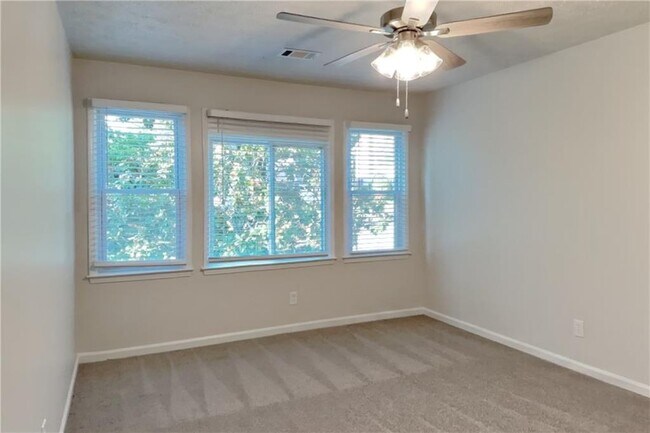 Building Photo - 1800 Baynard Ct NW