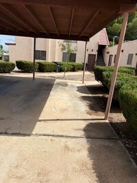 Building Photo - Cute Apt