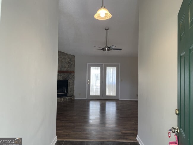 Building Photo - 403 Fairfield Ct
