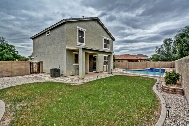 Building Photo - 17243 W Tara Ln