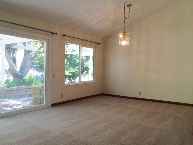 Building Photo - 27012 Cordero Ln