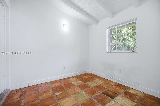 Building Photo - 2300 S Miami Ave