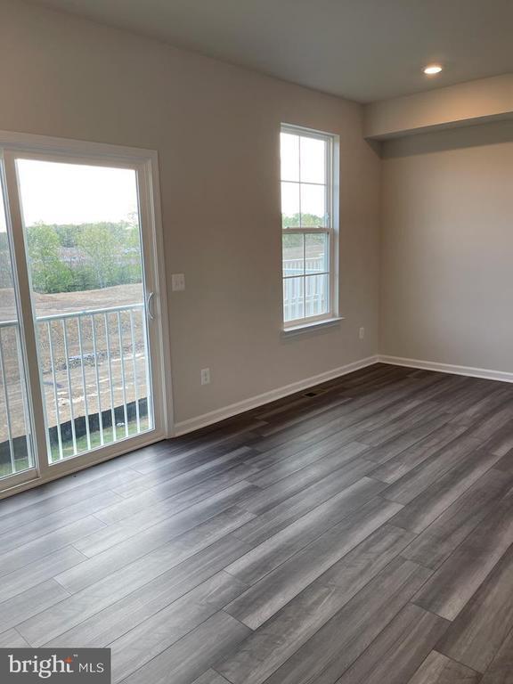 Building Photo - 123 Tye Ct