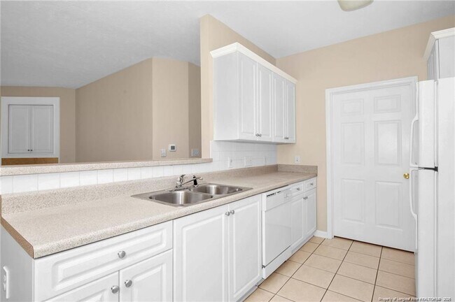 Building Photo - 3119 Wisteria Ln