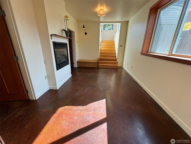 Building Photo - 3Bd/1.75Ba Seattle House
