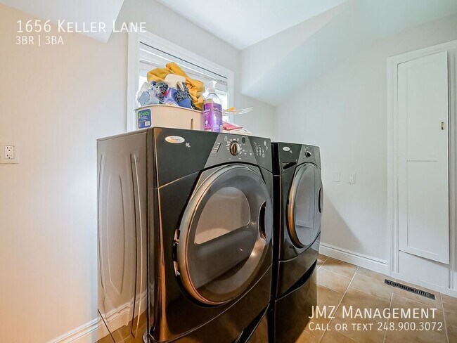 Building Photo - 1656 Keller Ln