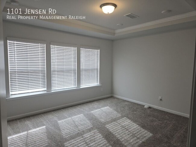 Building Photo - 1101 Carr Rd