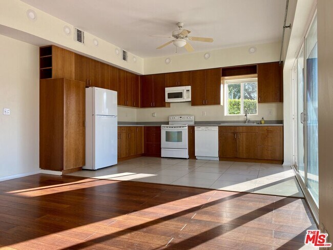 Building Photo - 20659 Callon Dr